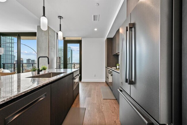 Photo - 84 East Ave Unit 2701