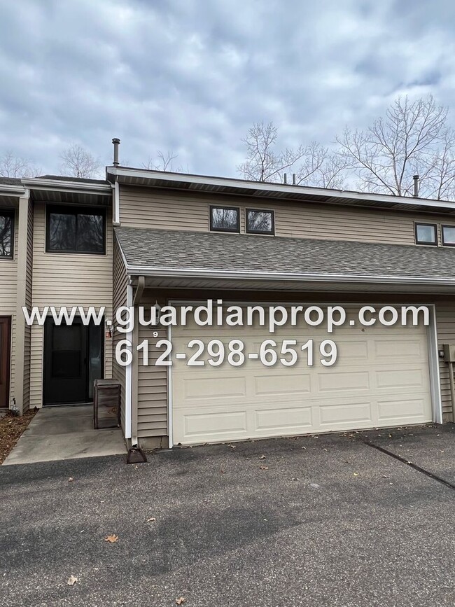 Split Level Townhouse Available May 1st on... - Split Level Townhouse Available May 1st on...