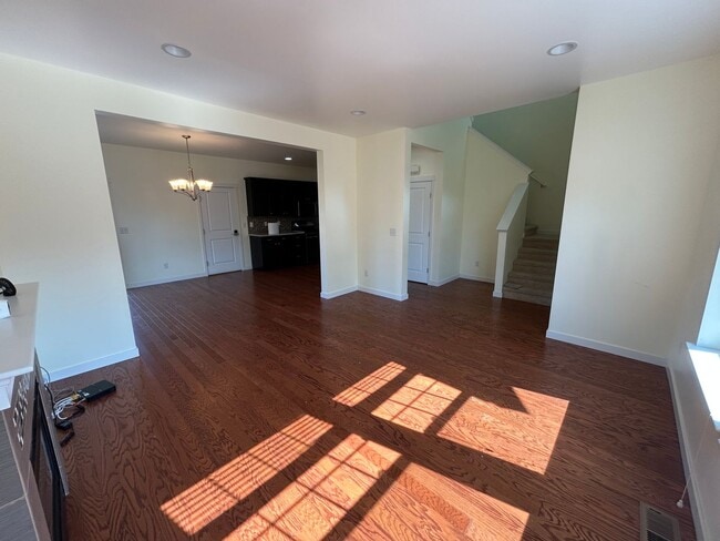 Photo - Beautiful Three Bedroom House for Rent in ...