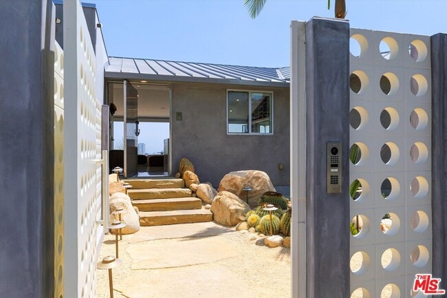 11001 Wrightwood Pl