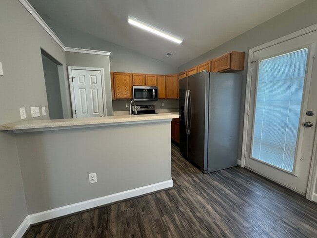 Photo - 124 Crestwood Dr