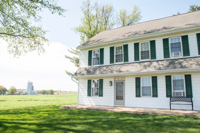 Photo - 488 S Colebrook Rd