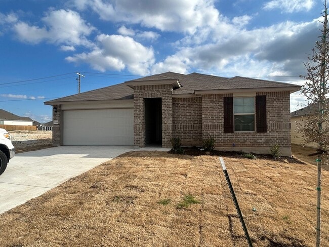 Building Photo - Newer Build Lorena Home