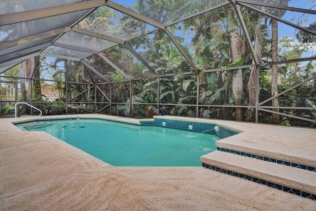 Photo - 1283 Barnstaple Cir