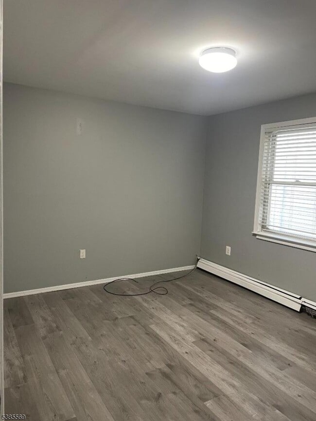 Photo - 644 Trumbull St