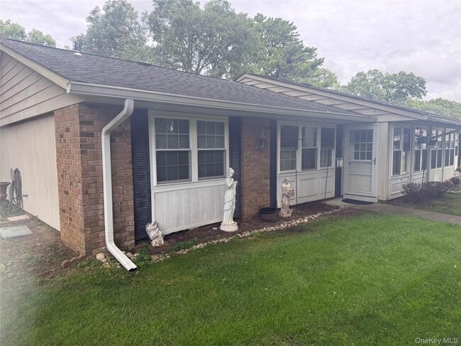 Photo - 333 Woodbridge Dr