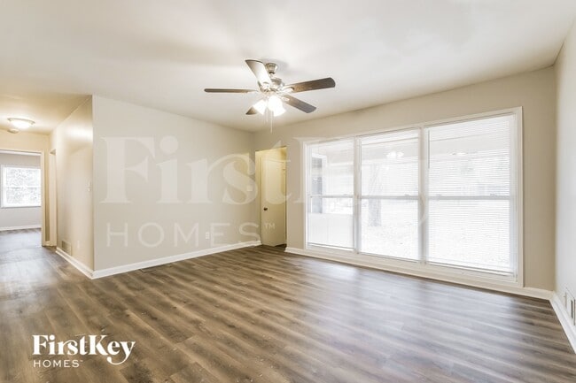 Photo - 2596 Yale Terrace