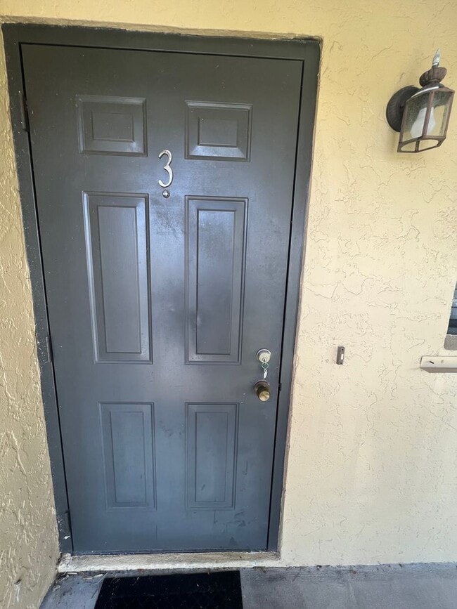 3221 White Ibis Ct