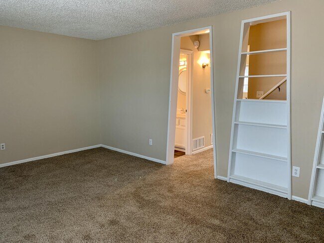 Photo - 1122 Delaware Dr