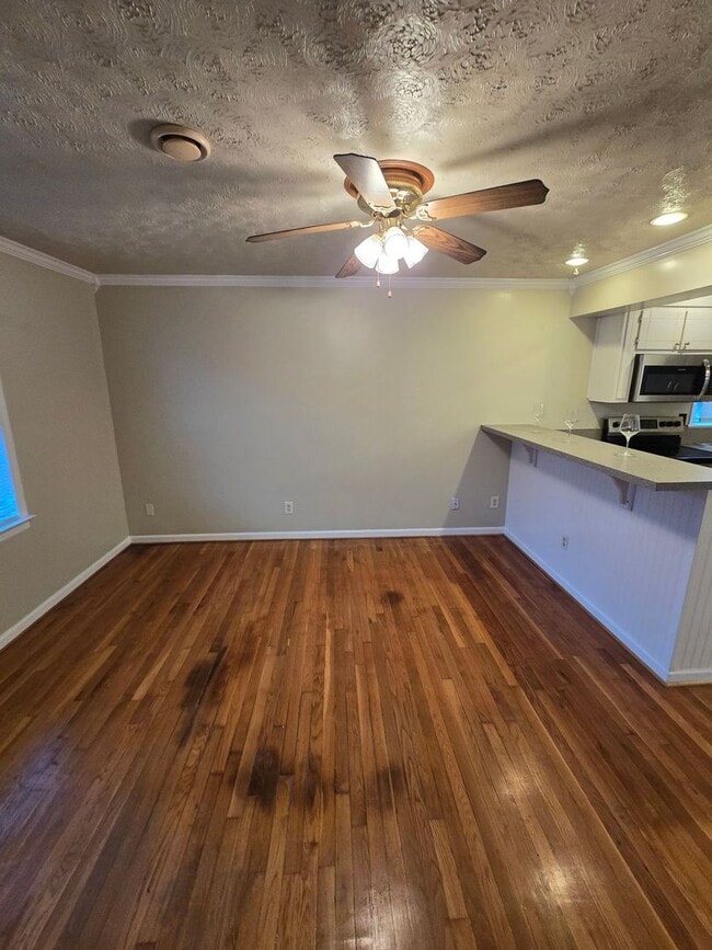 Photo - 3 BR House in S. Chesterfield - Available Now!