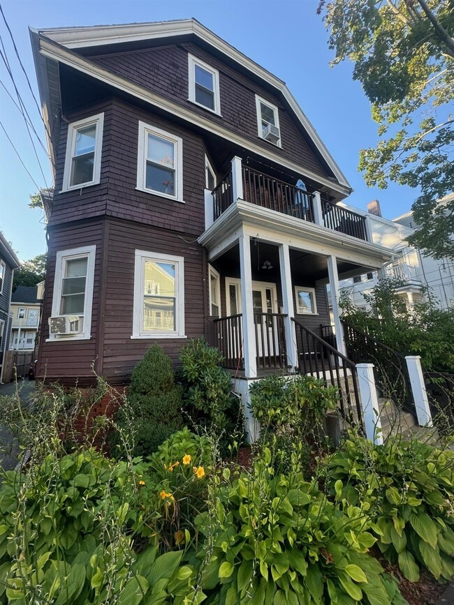 Photo - 7 Bay State Ave Unidad 1