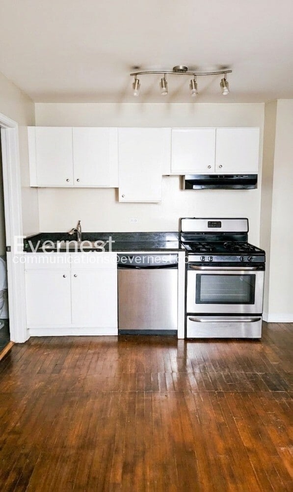 Photo - 3240 N Clark St Unidad 2m