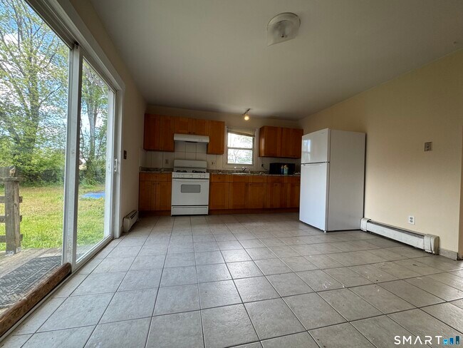 Photo - 301 McGrath Ct