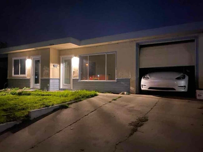 Photo - 1260 Canyon Del Rey Blvd