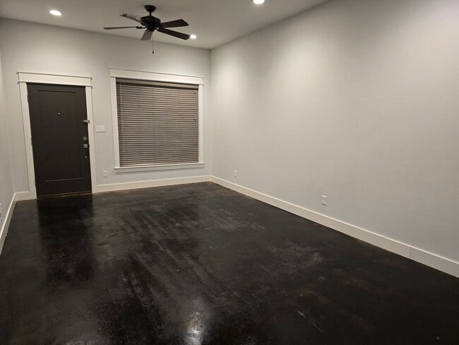 Photo - 305 S Pine St Unit 2