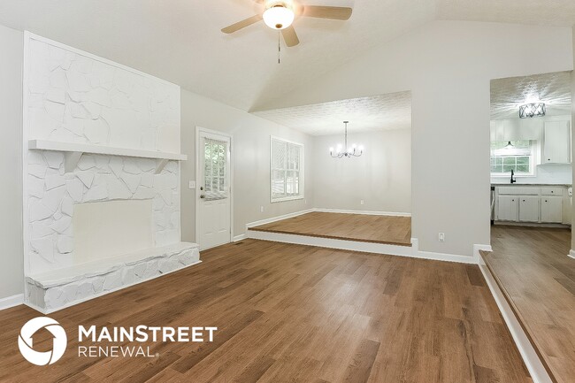 Photo - 2741 Hawk Trace NE