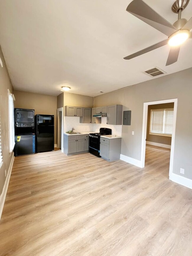 Photo - 1921 Pearl Pl Unit One