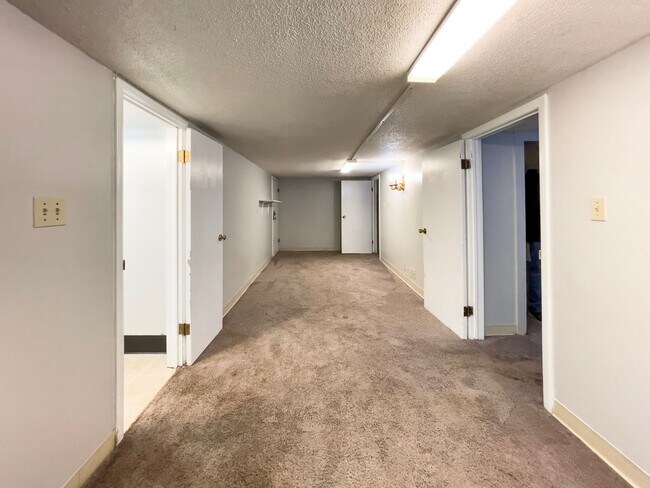 Photo - Short walk to Ball State! Unit 106-E