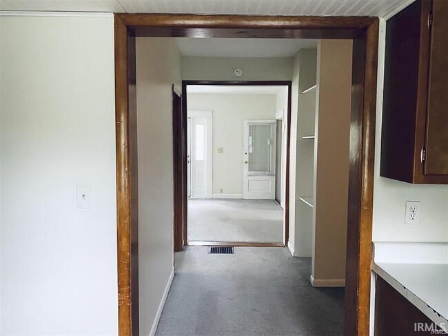 Photo - 214 E 11th St