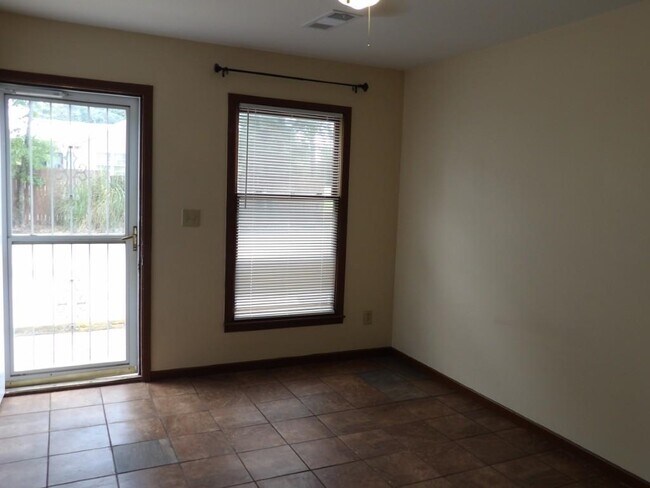 3450 Macklen Rd