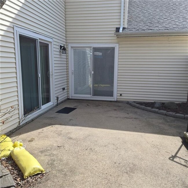 Photo - 956 Brighton Way