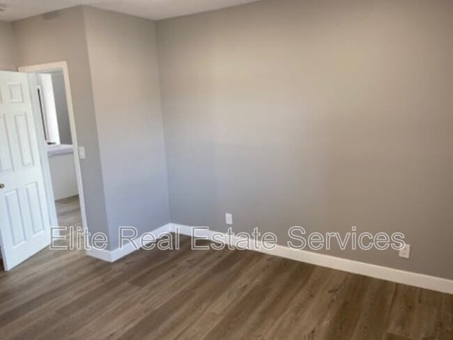 Photo - 6375 Osler St
