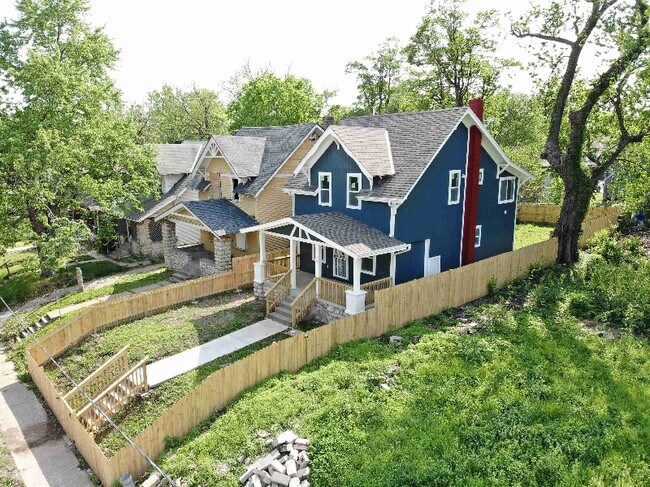 Photo - 3320 Brooklyn Ave