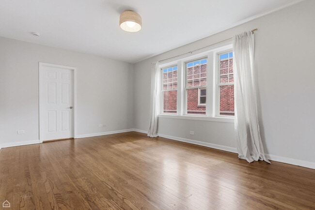 Photo - 7318 N Honore St Unit 403