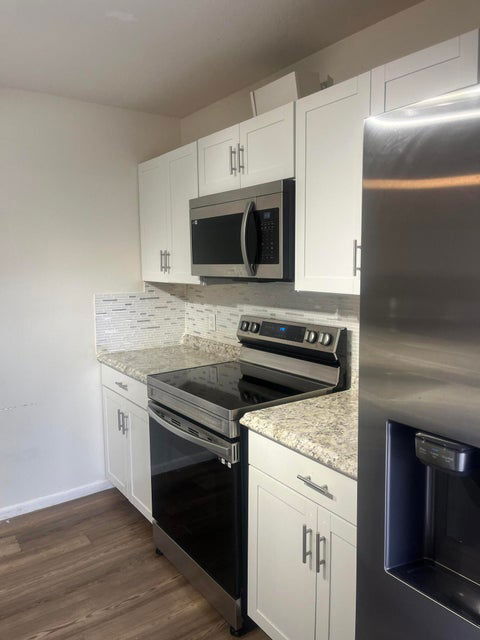 Photo - 3124 31st Way