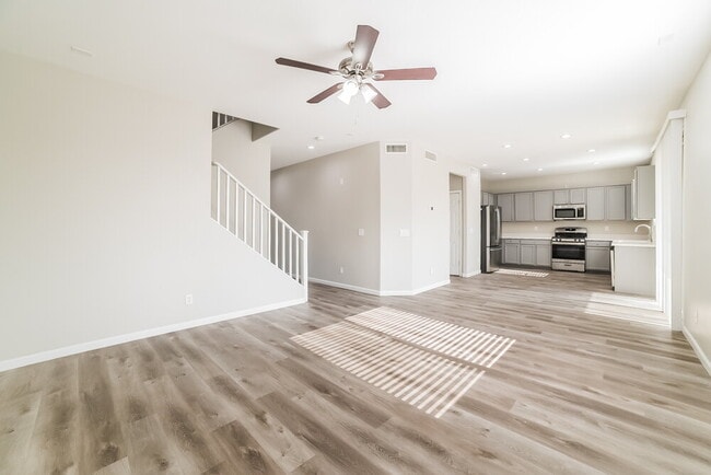 Photo - 7203 W Illini St