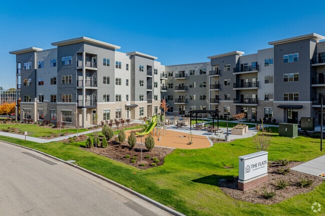 The Flats at Bishop's Woods