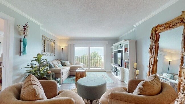 Building Photo - 1120 N Shore Dr NE Unit 501