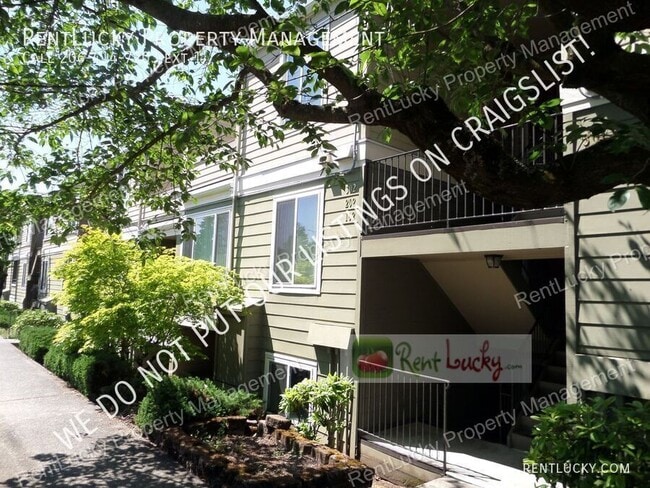 Photo - 3233 NE 12th St Unidad #302