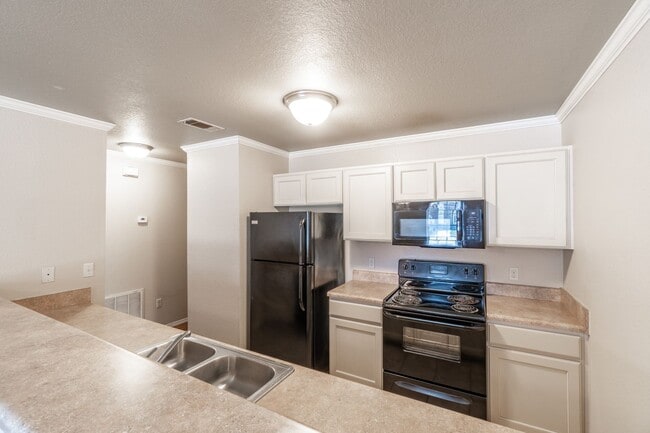 Photo - 2763 Oakview Rd