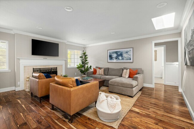 Photo - 35 Parklane Dr