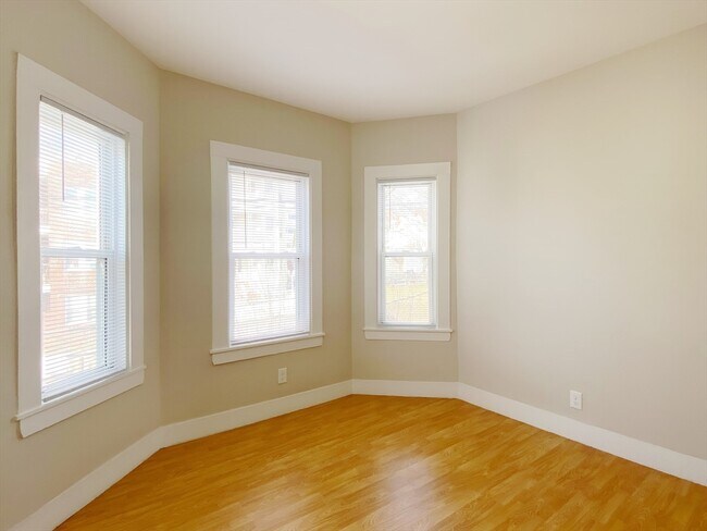 Photo - 73 Campbell Ave Apartment Unit 3