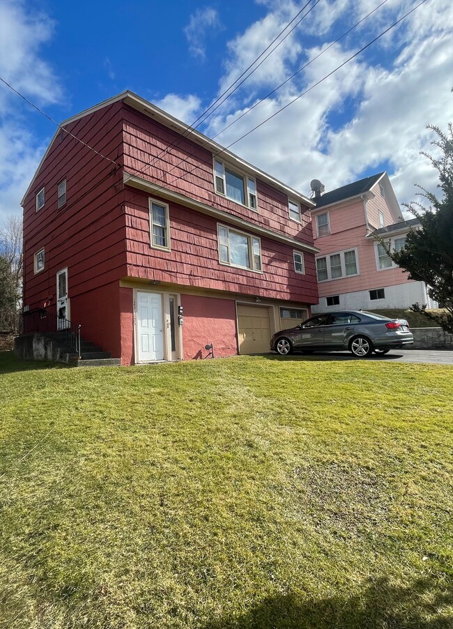 Building Photo - Genesee Park Dr 123/125 Unit 125 Rental