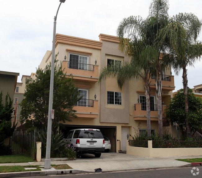 Brockton Townhomes by Wiseman