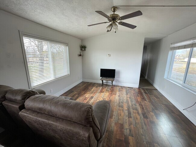 Photo - 1896 Trapper Ln