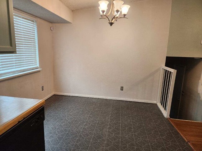 Photo - 3483 Foxridge Dr