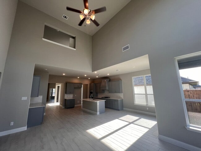 Living - 500 Hoot Owl Hl