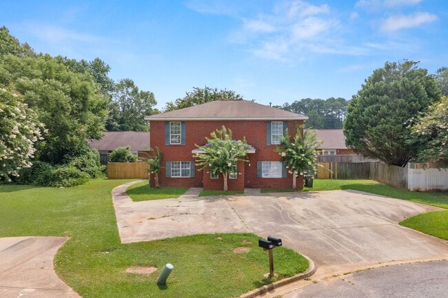 Building Photo - 3-Bed, 3-Bath Duplex Minutes from Auburn Shopping & Dining