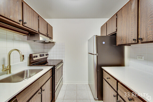 Building Photo - Oak Lawn / The Vine Apartments / 1 Bed / P... Unit 111