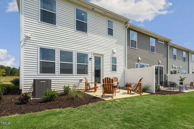 Photo - 143 Siebold St