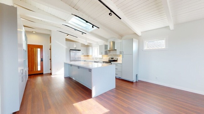 Photo - Kensington Beauty!