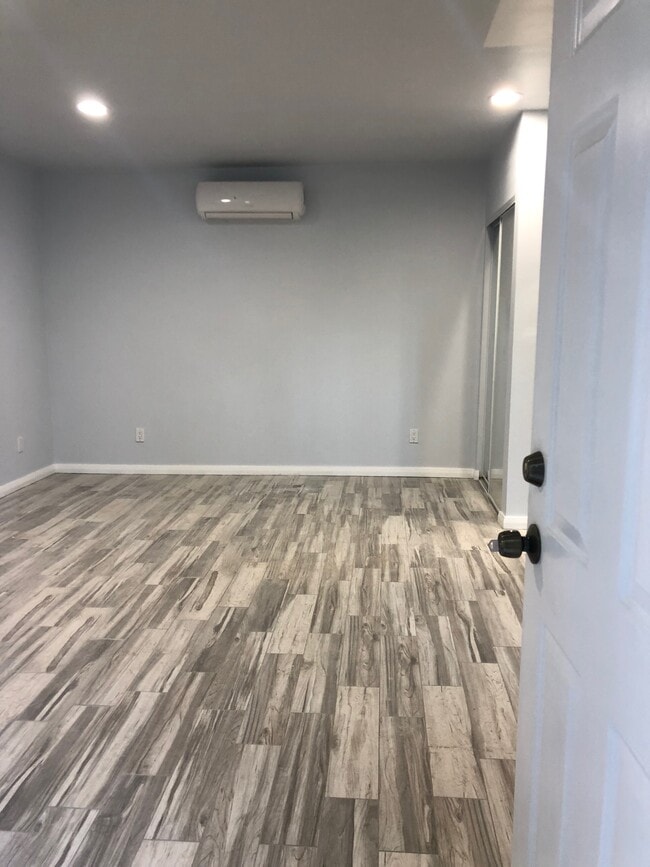 Photo - 4831 Alcove Ave Unit 1