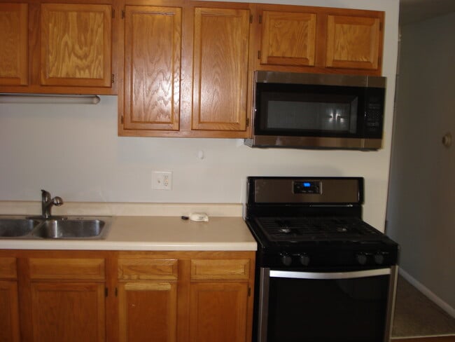 Building Photo - 463 3rd St S Unit 1