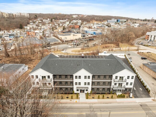 Building Photo - 631 Franklin St Unit 209