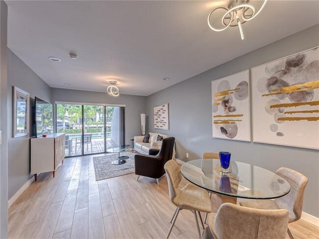 Photo - 2713 NE 15th St Unit # 2