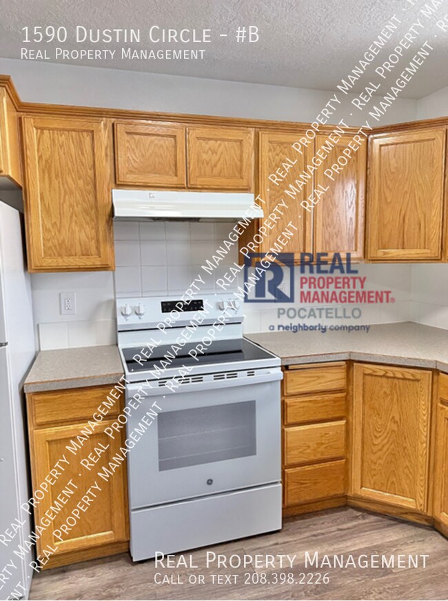 Photo - MOVE IN SPECIAL - 3 Bedroom 1.5 Bath Apart... Unit #B